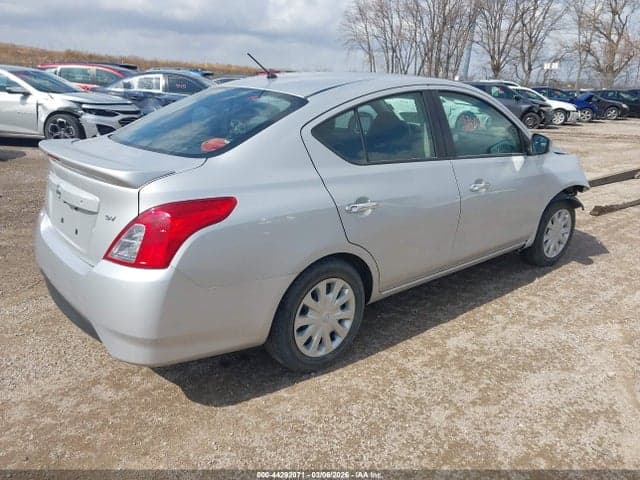 2019 NISSAN VERSA 1.6 SV 4