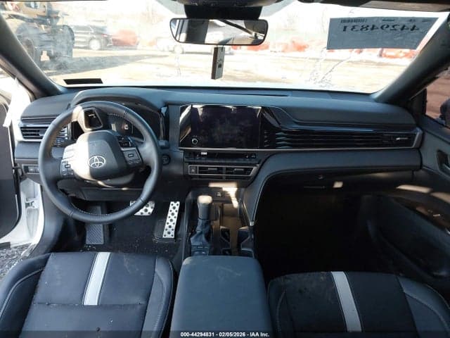 2025 TOYOTA CAMRY SE 5