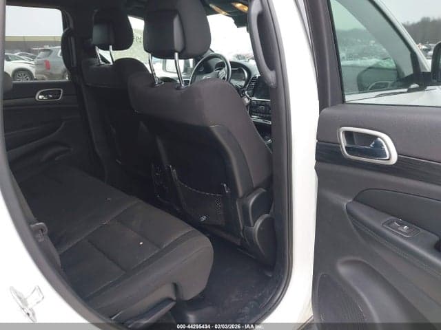 2020 JEEP GRAND CHEROKEE LAREDO E 4X4 8