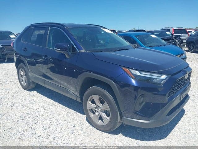2025 TOYOTA RAV4 XLE 1