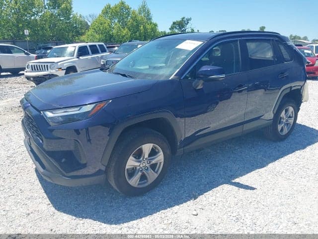 2025 TOYOTA RAV4 XLE 2