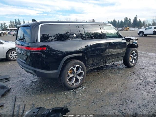 2023 RIVIAN R1S ADVENTURE 4