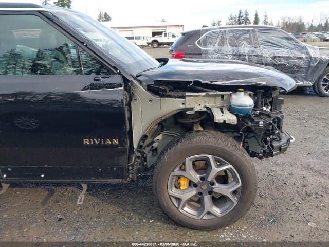 2023 RIVIAN R1S ADVENTURE 6