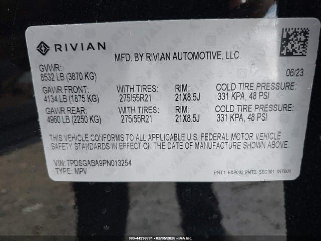 2023 RIVIAN R1S ADVENTURE 9