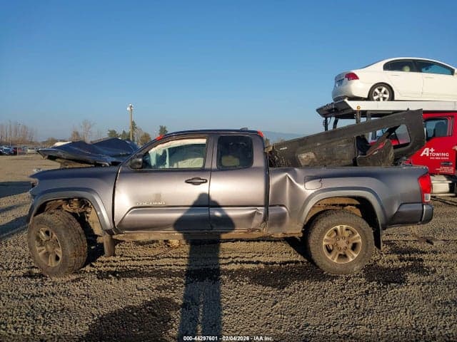 2017 TOYOTA TACOMA 14