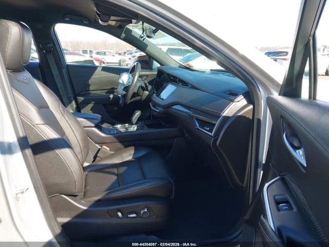 2019 CADILLAC XT4 SPORT 5