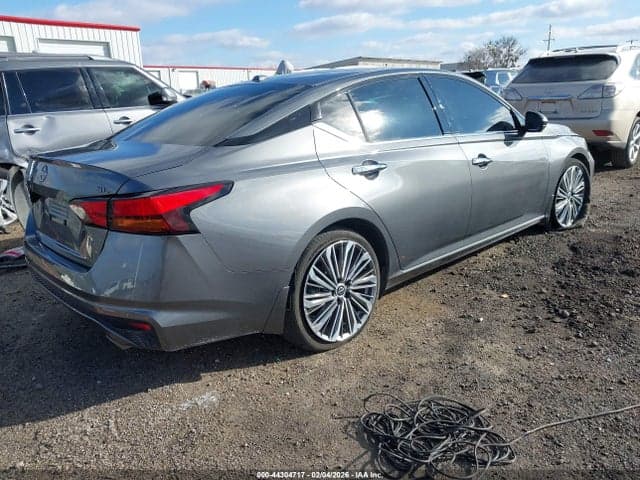 2025 NISSAN ALTIMA SL FWD 5