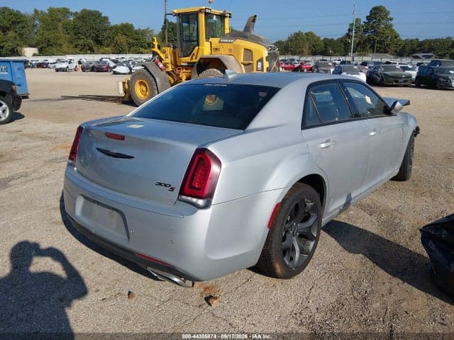 2022 CHRYSLER 300 S 4