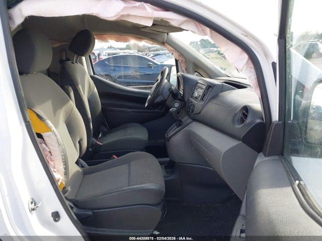 2017 NISSAN NV200 S 5