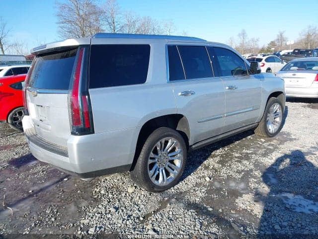 2019 CADILLAC ESCALADE PREMIUM LUXURY 4