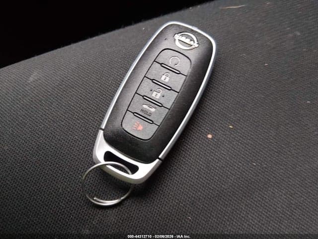 2025 NISSAN VERSA 1.6 SR 11