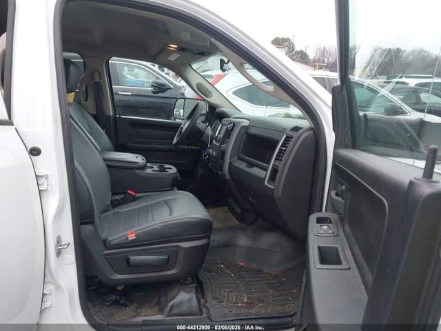 2022 RAM 1500 CLASSIC TRADESMAN 4X4 6'4 BOX 5