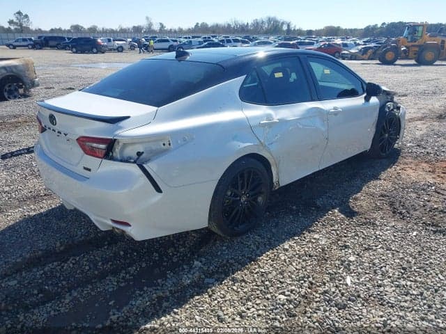 2022 TOYOTA CAMRY XSE 4