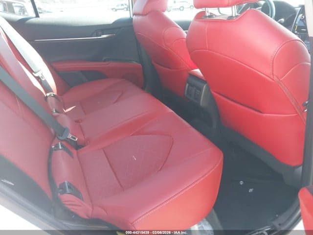2022 TOYOTA CAMRY XSE 8