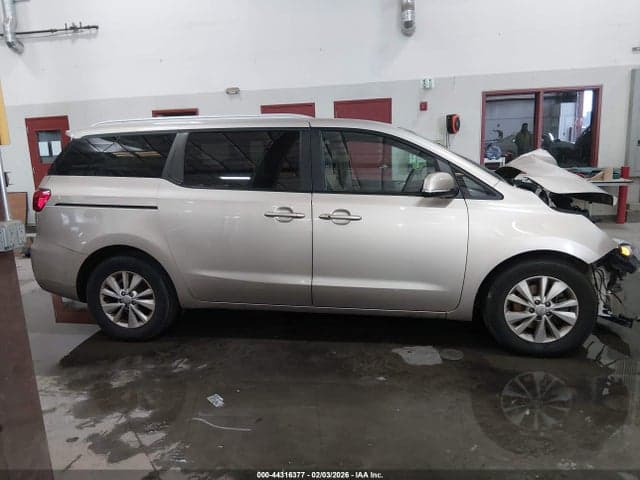 2017 KIA SEDONA LX 14