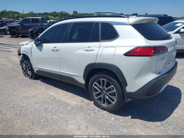 2026 TOYOTA COROLLA CROSS XLE 3