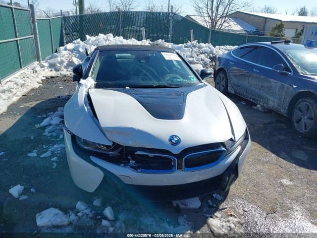 2019 BMW I8 12