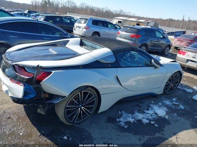 2019 BMW I8 13