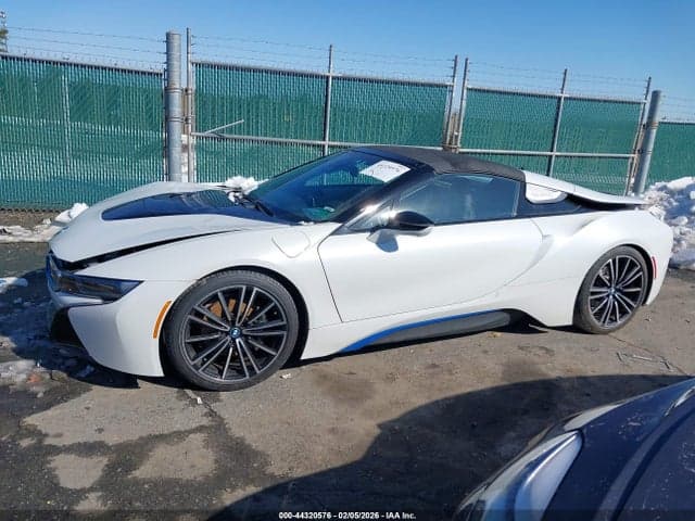 2019 BMW I8 14