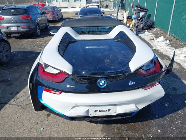 2019 BMW I8 16