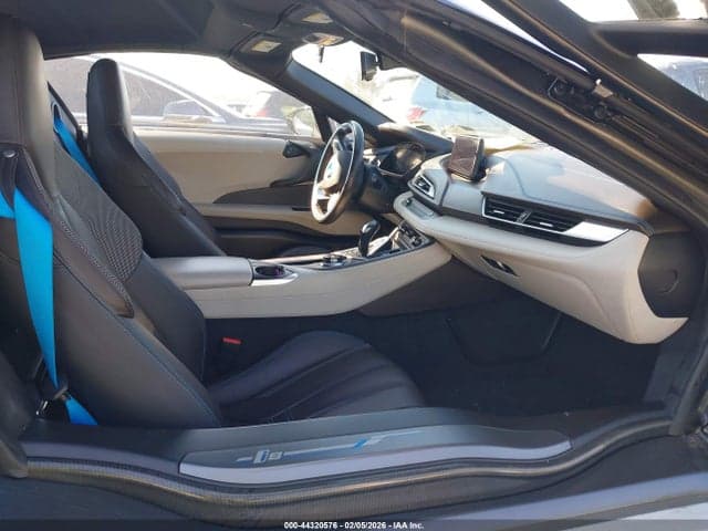 2019 BMW I8 5