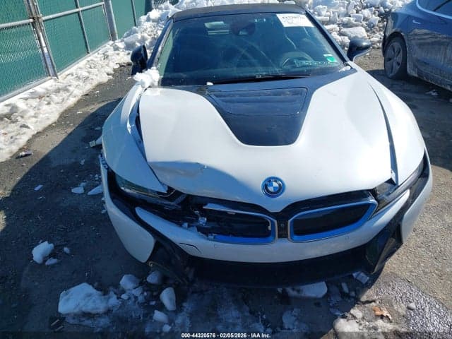 2019 BMW I8 6