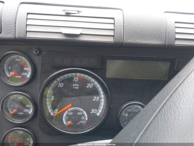 2017 FREIGHTLINER CASCADIA 125 6