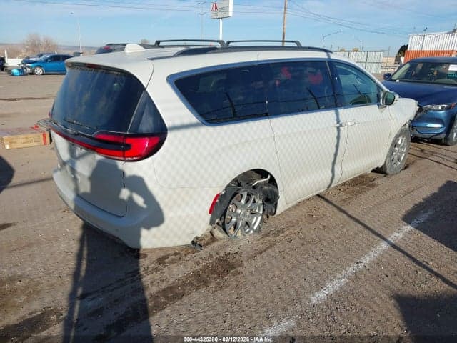 2021 CHRYSLER PACIFICA TOURING 4