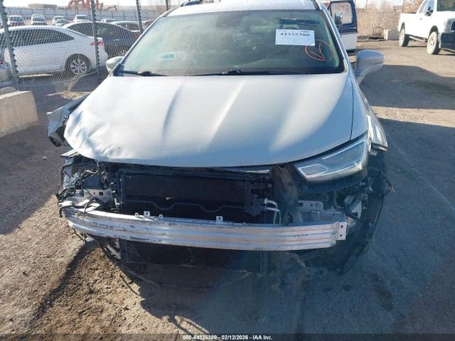 2021 CHRYSLER PACIFICA TOURING 6