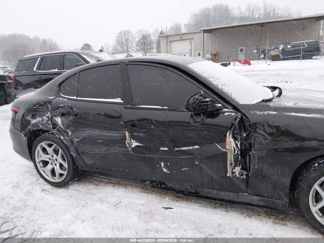 2020 ALFA ROMEO GIULIA TI AWD 6