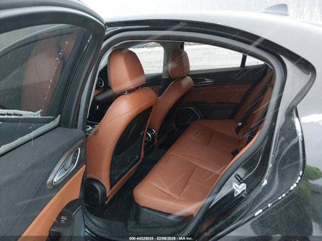 2020 ALFA ROMEO GIULIA TI AWD 8