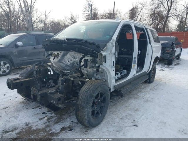 2021 GMC YUKON XL 4WD SLT 2