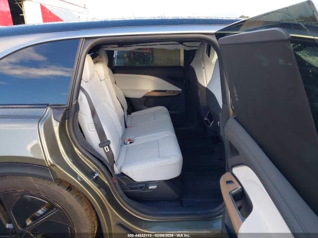 2026 LUCID GRAVITY GRAND TOURING 8