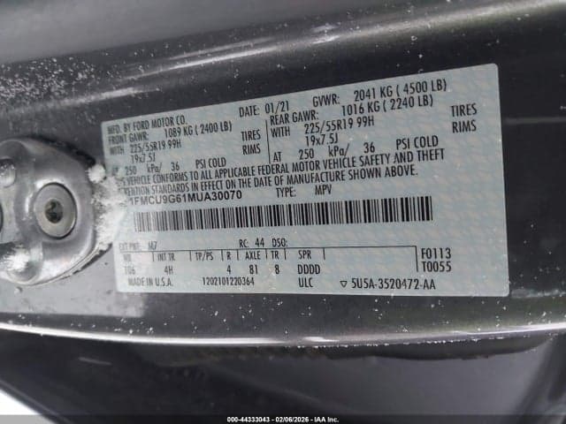 2021 FORD ESCAPE SE 9