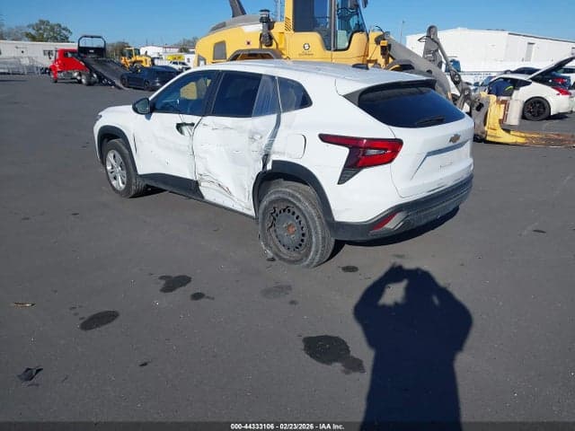 2025 CHEVROLET TRAX FWD LS 3