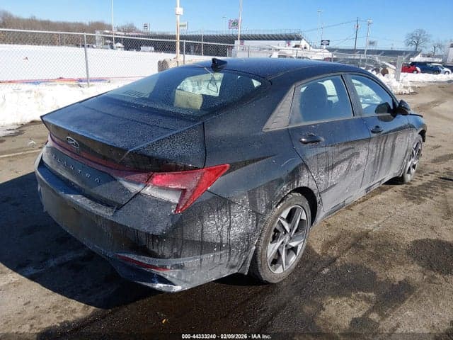 2023 HYUNDAI ELANTRA SEL 4