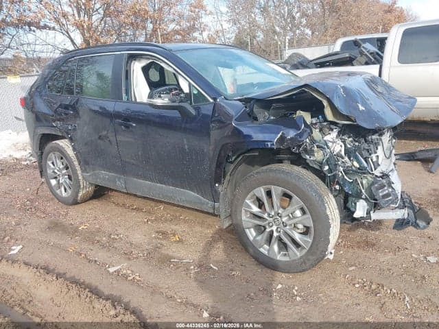 2024 TOYOTA RAV4 XLE PREMIUM 1