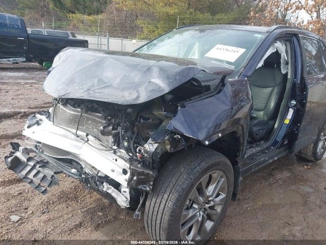 2024 TOYOTA RAV4 XLE PREMIUM 18