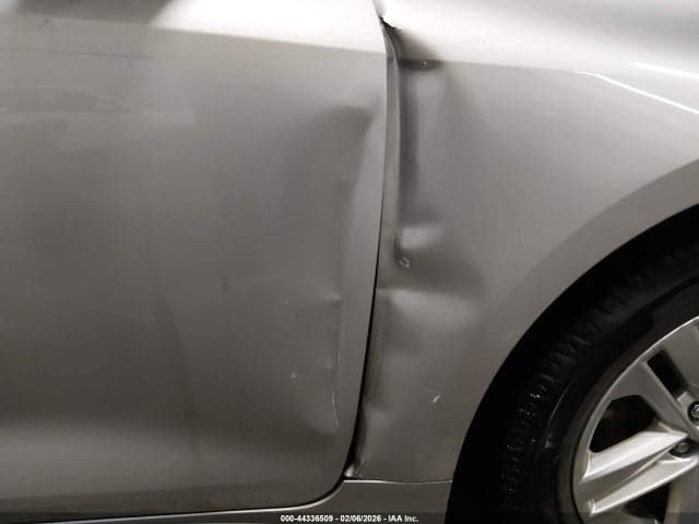 2019 TOYOTA COROLLA SE 18