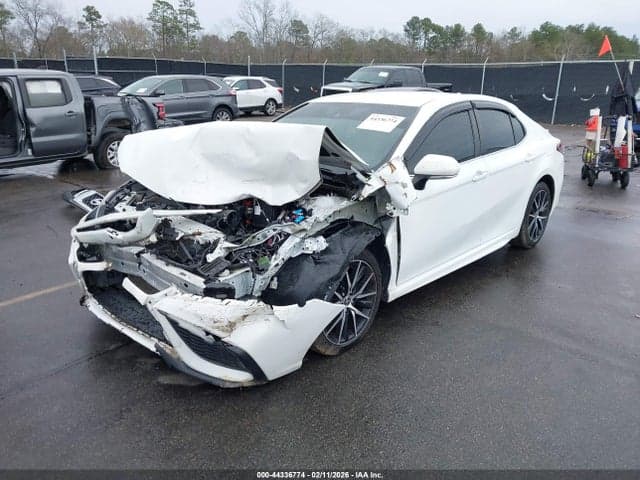 2022 TOYOTA CAMRY SE 2