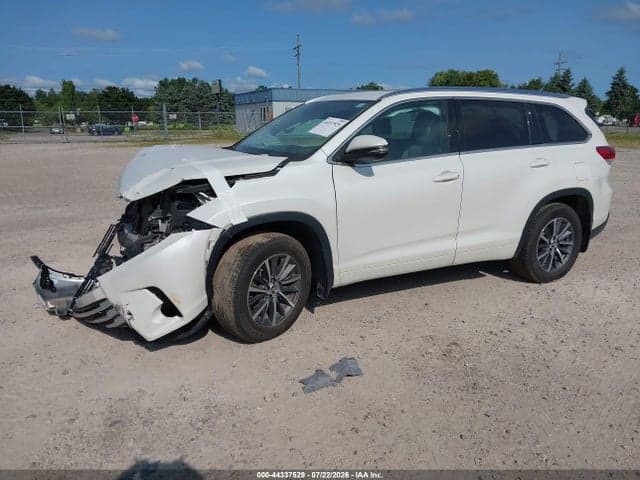 2018 TOYOTA HIGHLANDER XLE 2