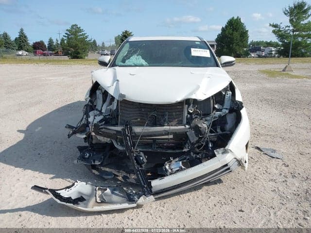 2018 TOYOTA HIGHLANDER XLE 12