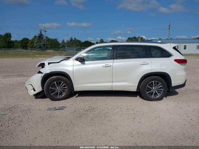2018 TOYOTA HIGHLANDER XLE 14