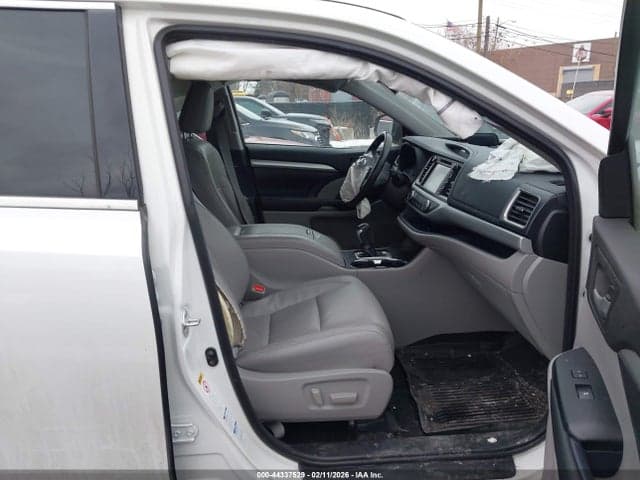 2018 TOYOTA HIGHLANDER XLE 5