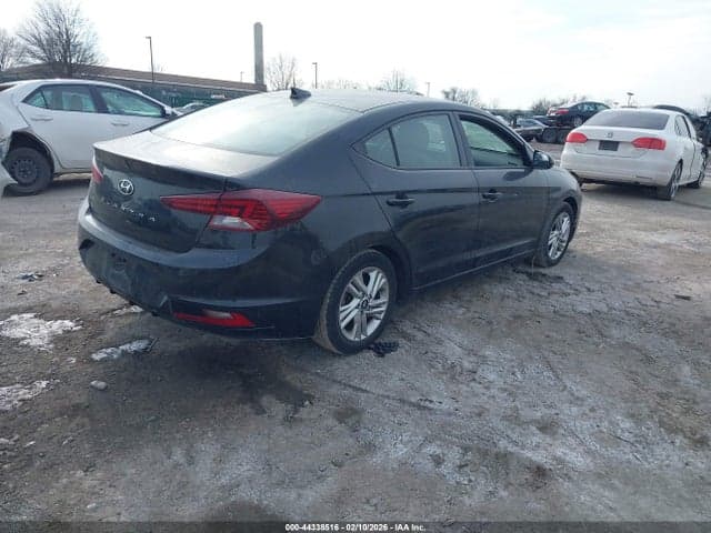2020 HYUNDAI ELANTRA SEL 4