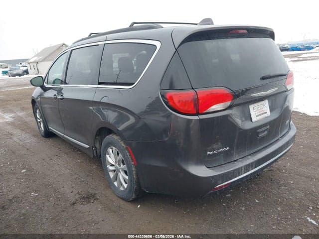 2017 CHRYSLER PACIFICA TOURING-L 3