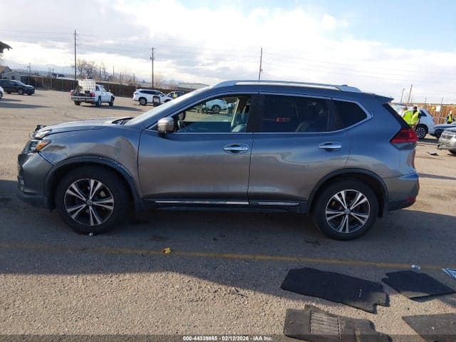 2017 NISSAN ROGUE SL 14