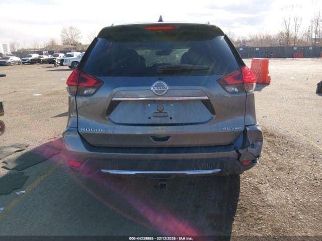 2017 NISSAN ROGUE SL 16