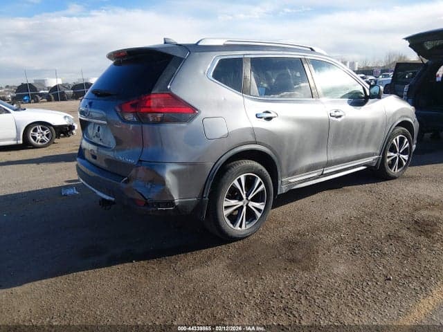 2017 NISSAN ROGUE SL 4