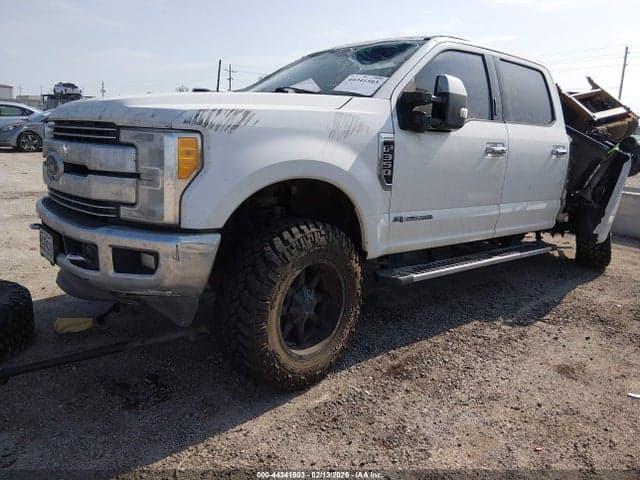 2017 FORD F-350 LARIAT 2